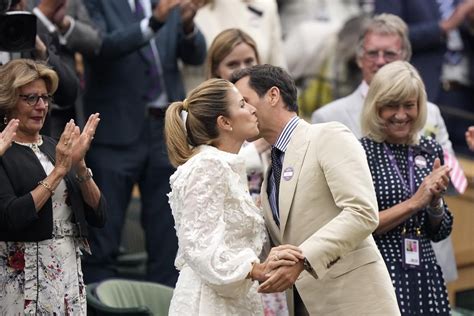 Roger Federer receives a lengthy standing ovation at Wimbledon from fans. And from Princess Kate