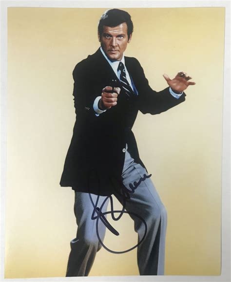 Roger Moore SIGNED 8x10 Photo Movie Actor James …