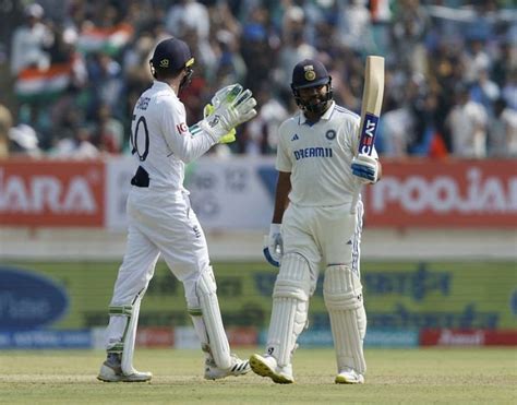 Xnxmxxxx - Rohit leads fightback after Wood rattles India in Rajkot