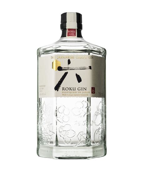 Roku gin review. The taste of Roku gin. On the palate, it is sharp as a blade, cold in its mineral development and super mentholated, but never aggressive. It moves gracefully, alternating resinous and peppery flavors that give warmth and modulate a measured elegance. Although it has 43 degrees, it is not a particularly explosive distillate like … 