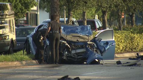 Roll-over crash on NW 2nd Avenue leaves 1 injured, SB road closed in Miami Gardens
