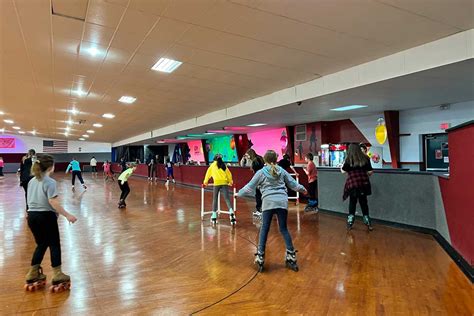 Roller skating rink close to me. However, some patrons expressed disappointment in recently increased security and instead prefer Holiday Skate Center in Orange. Cost: $12-$18, $7 skate rental. 9105 Recreation Circle, Fountain ... 