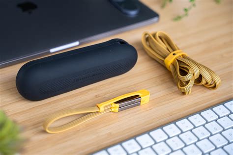 Rolling square. Rolling Square inCharge XL 30CM - Black If you are looking for a fully universal yet extremely portable cable, look no further. You can think of inCharge XL 30cm/1ft as the swiss army knife of cables, albeit long enough to use your device while it's charging. 
