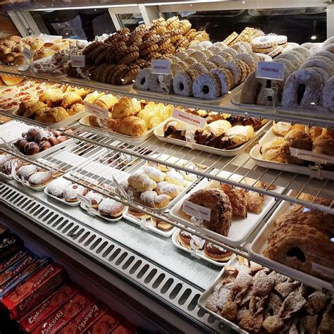 Roly poly bakery new britain connecticut. The pandemic didn’t stop some sweet Fat Tuesday traditions from continuing in Connecticut. The paczkis still rolled off the shelves at Roly Poly bakery in New Britain Tuesday, with customers who ... 