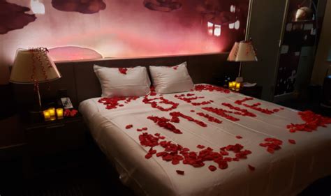 Romantic Hotel Room Decoration Service Uberoom