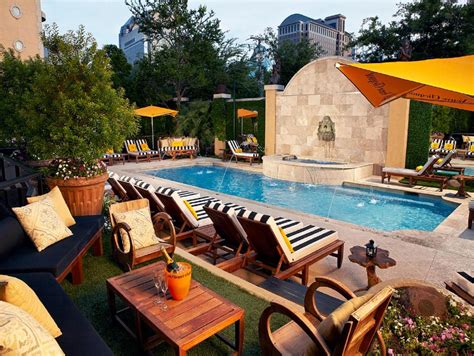 Romantic hotels in dallas. The Most Romantic Restaurant in Dallas: The Commons Club. Favorite Affordable Date Night Restaurant in Dallas: Las Palmas Tex-Mex. Best Romantic Italian Restaurant in Dallas: Sassetta. ... The restaurant is situated within the HALL Arts Hotel, which also produces its own wine. 1717 Leonard St, Dallas, … 
