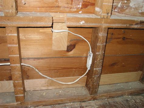 Romex in wall splice. Direct-buried conductors or cables shall be permitted to be spliced or tapped without the use of splice boxes. ... Building codes also contain restrictions on membrane penetrations on opposite sides of a fire-resistance-rated wall assembly. An example is the 600-mm (24-in.) minimum horizontal separation that usually applies between boxes ... 