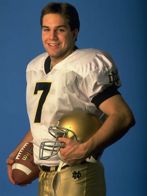 Page 87 of the inch-thick Notre Dame media guide belongs almost entirely to quarterback Ron Powlus, which is interesting because Powlus has spent more time behind X-ray machines than centers.. 