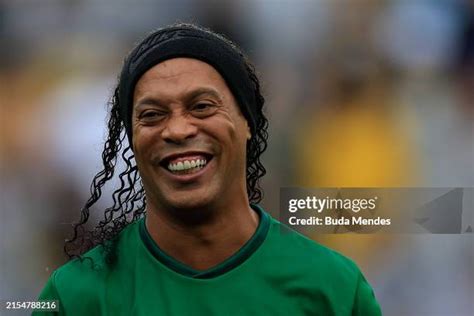 Ronaldinho Ga&uacute;cho: Bio, Age, Height, Career & More in 2024
