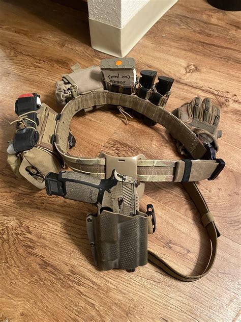 Ronin battle belt. The Blue Alpha Battle Belt is a be highly functional load bearing utility belt that can handle all your gear. Compatible with MOLLE spec gear. Attach OWB holster, mag carrier, pouches and more. 1.75″ outer belt with COBRA® buckle. Includes 1.5″ Low Profile inner belt. Adjustment end routed to the inside of the belt and secured with loop ... 