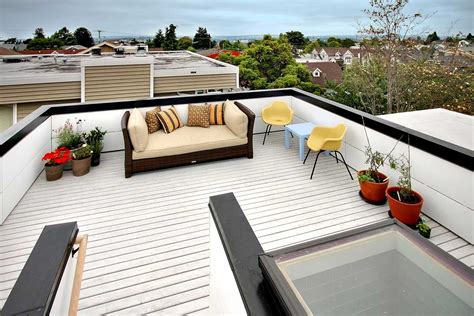 Roof decking. Metal roofing is low-maintenance, environmentally friendly and lightweight. It can be manufactured to look like wood, slate or asphalt shingles or roof panels. Suitable for cabins, bungalows and cottage-style homes. Choices include zinc, aluminum, copper and steel. Durable, can last up to 50 years. 