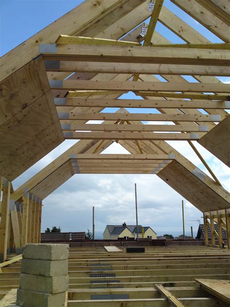 Roof truss design. Standard roof trusses can be designed to a maximum span of 11 metres in 35mm thick graded timber, and to 16 metres using 47mm thick timbers. While the standard range of pitch is between 15 to 40 degrees, we can design and manufacture trusses to all required pitches. Spacings are at 600 centres and 400 centres where specified by the engineer to ... 