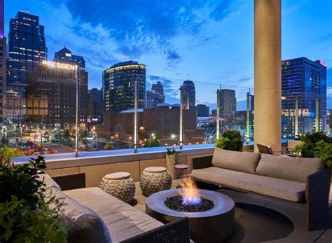 Rooftop bars kansas city. Open 4 to 10 p.m. Wednesdays through Saturdays. Canary Bar & Bistro, 3835 Main St., lobby and rooftop bar on the 11th floor. Plans to open New Year’s Eve. Horsefeather Social, on the 7th floor ... 