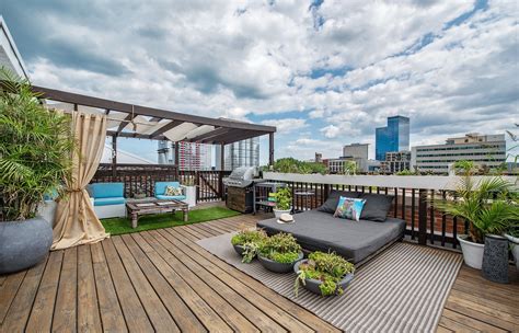 Rooftop rentals. The 15 Best Places with a Rooftop in Jakarta. Created by Foursquare Lists Published On: February 2, 2024. Tweet. 1. Cloud Lounge & Living Room. … 