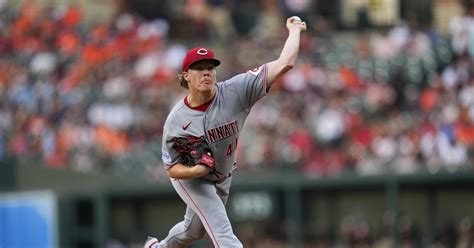Rookie Andrew Abbott improves to 4-0 for Cincinnati as Reds top Orioles 3-1