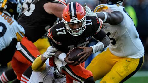 Rookie QB Dorian Thompson-Robinson rallies Browns to a last-second 13-10 win over Steelers