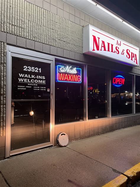 Roomba escapes Michigan nail salon