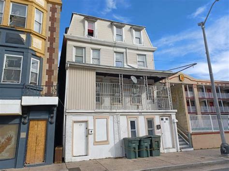By the 1950s, if not earlier, white-collar workers had decamped for apartments and rooming houses had become synonymous with skid row. ... Atlantic City boarding house that outlasted two casinos goes to auction (WHYY, July 18, 2014) Advocates: N.J. measure would expose 'filthy conditions' in boarding homes (WHYY, September 26, 2014) ...