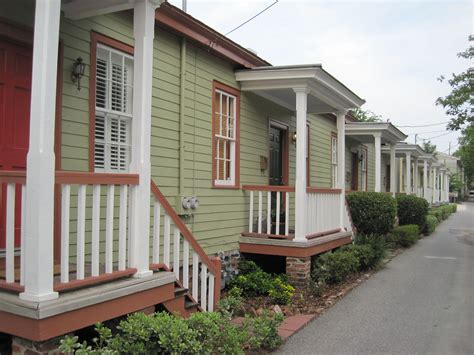 Rooming houses in savannah ga. Provide one bathroom with a toilet, sink and shower or bathtub for every 8 rooming house renters. Clean the bathroom every 24 hours if you share a bathroom with other renters. Provide automatic smoke or heat detectors. Provide sprinklers, if there are 6 renters or more. Provide you a room that is at least 80 square feet or 60 square feet per ... 