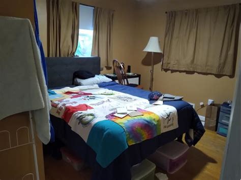 Furnished 1 BR with private bath for rent in fully furnished townhouse in a quiet and friendly neighborhood in Alexandria, VA, just outside Old Town. A great, convenient close-in ….