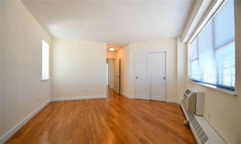 Rooms for rent in the bronx. Rent rooms and find roommates in your area 