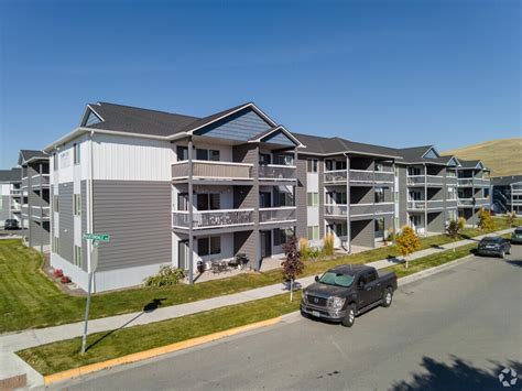 1 of 5. $1,175. Get In The Thick Of It! Apartments. 825 W Spruce Street, Missoula, MT 59802. Details. Email Property. (844) 220-9397. Pet Friendly. .