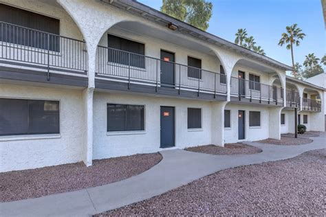 11 S Central Ave, Phoenix, AZ 85004. Videos. Virtual Tour. $1,713 - 6,633. Studio - 3 Beds. Furnished Dog & Cat Friendly Fitness Center Pool Dishwasher Refrigerator Kitchen In Unit Washer & Dryer. (623) 439-8702. Arcadia Villa Apartments. 3915 E Camelback Rd, Phoenix, AZ 85018.. Rooms for rent phoenix az