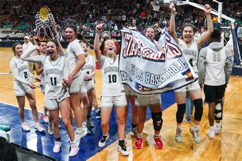 Roosevelt girls beat Windsor in Class 5A championship for first hoops title in school history