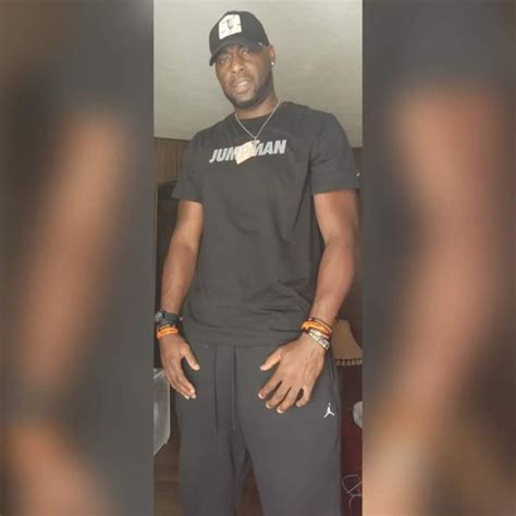 Roosevelt overstreet ocala fl. An Ocala basketball trainer is facing several charges, according to police.Wednesday, an 18-year-old girl went to the police to report 46-year-old Roosevelt Overstreet.According to the affidavit ... 