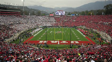 Rose bowl game final score today. While the Rose Bowl is a national New Year’s Day institution, kicked off by the famed Rose Parade and continuing to the 2 p.m. kickoff that leads to those famous sunsets, the big game has been ... 