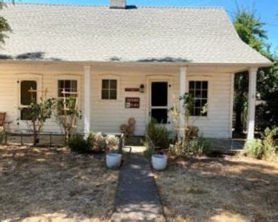 Roseburg oregon craigslist rentals. 10 Acre Ranch Home for Rent / Lease 4 Bd Rm 2 Bath 2 Decks Garage. 4/4 · 4br 2000ft2 · Myrtle Creek Douglas County Oregon. $2,995. 
