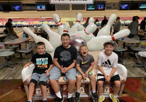 Roseland bowl. Mar 20, 2024 - Roseland's upscale bowling & Family Fun Center is a main attraction in the tourist area of Canandaigua, New York. The 30,000 square foot facility boasts 32 bowling lanes, 8 VIP bowling lanes, full ... 