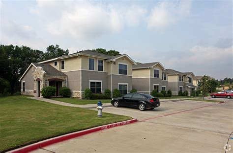 Prices guaranteed only when lease is signed. Rosemont at Mission Trails 330 E Camp Wisdom Road Dallas, TX 75241 P: 972-224-0577. One-, two-, and three-bedroom town home style apartments for rent in Dallas, TX. Rosemont at Mission Trails amenities include a pool, clubhouse, fitness center, business center, linen closets, and a balcony patio with ...