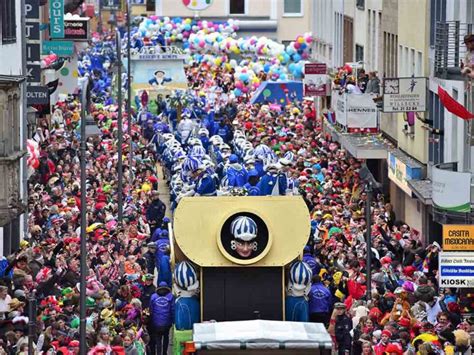 Rosenmontagszug köln dauer