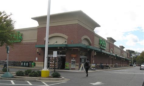 Rosewood publix pharmacy. Publix is easily accessible close to the intersection of 20th Street and 56th Avenue, in Vero Beach, Florida, at Ryanwood Square. By car . Conveniently located a 1 minute drive time from 20th Street (Fl-60), 22nd Street, 23rd Street or 24th Street; a 4 minute drive from Tan Oak Place, 16th Street or 62nd Court; and a 8 minute drive time from 12Th Street or … 