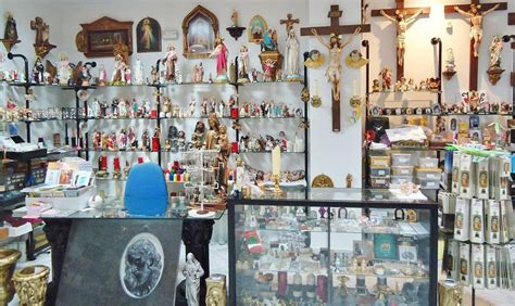 Rosis Decoracion Y Articulos Religiosos in West Hollywood, CA