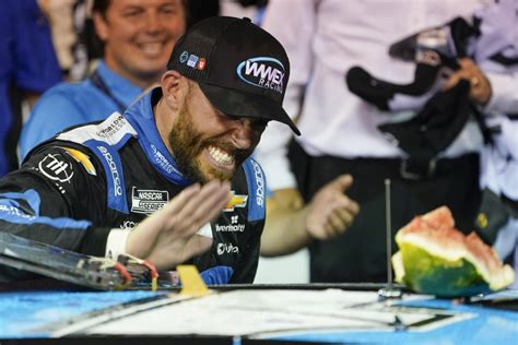 Ross Chastain holds off Martin Truex Jr. to win at Nashville, 3rd NASCAR Cup Series victory