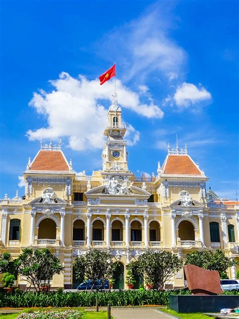 Ross Hall Tik Tok Ho Chi Minh City