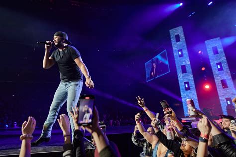 Ross Raihala: Here’s the story behind my Twitter feud with country superstar Luke Bryan