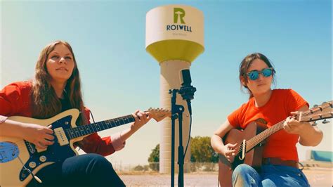 Roswell - Reina del Cid and Toni Lindgren - YouTube