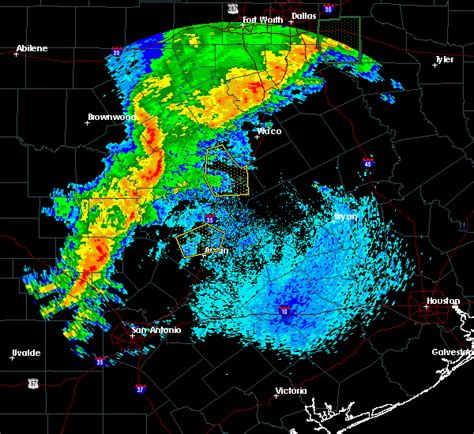 Current and future radar maps for assessing areas of precipitatio