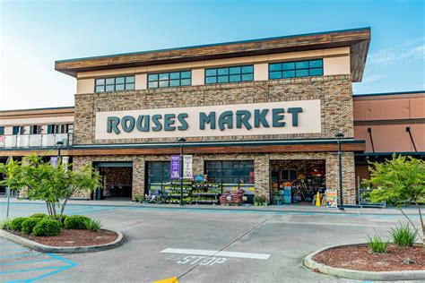 Rouses - Lunch & Dinner Daily Specials Monday: Cajun and Local Favorites Tuesday: Asian Favorites Wednesday: Italian Day Thursday: Southern Favorites 