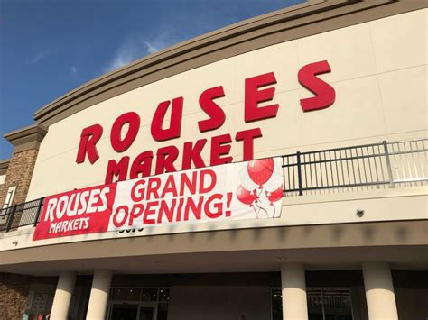 Kenneth Jones, district manager with Rouses Mar