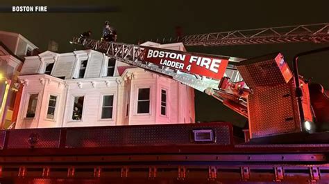 Roxbury fire leaves 1 resident displaced