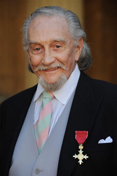 Roy dotrice. Roy Louis Dotrice had been training to speak life into Game of Thrones for decades. His story goes back to the Channel Island of Guernsey, where he was born on May 26, 1923. 