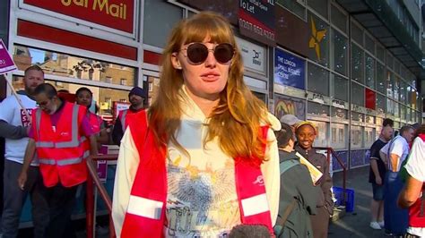 Royal Mail strike: 115,000 postal workers begin strike - BBC News