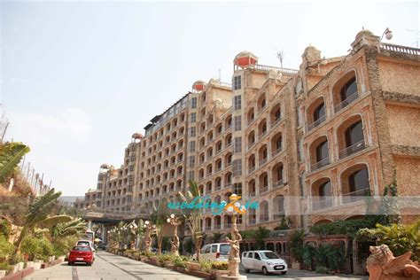 Royal Palms Crystal Complex in Goregaon East, Mumbai - Price, …