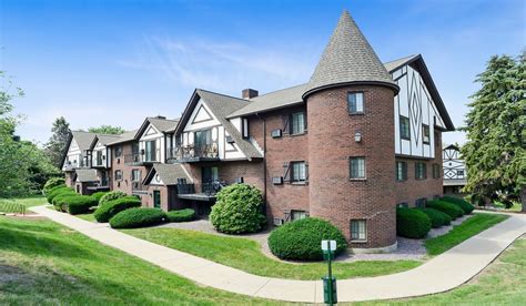 Royal crest marlboro apartment homes. Ready to call Royal Crest Marlboro home? Contact us to set up a tour or lease your new home. ... Royal Crest Marlboro Apartment Homes. 19 Royal Crest Dr . Marlborough ... 