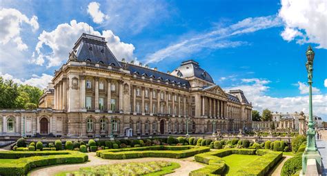 Are you a history enthusiast looking to explore the grandeur and secrets of one of the most iconic landmarks in the world? Look no further than Buckingham Palace, the official resi....