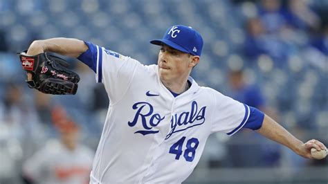 Royals pitcher Yarbrough starting for KC for 1st time since being struck by line drive in face